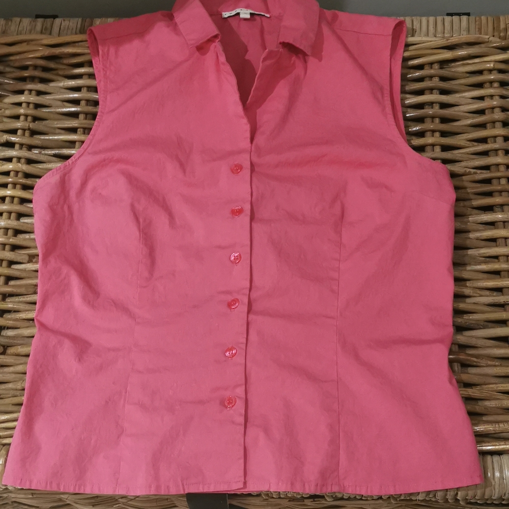 Cotton sleeveless button down shirt in pink